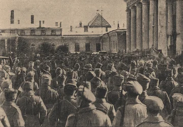 Manifestatie van revolutionaire troepen voor de Staatsdoema tijdens de Februarirevolutie, 191