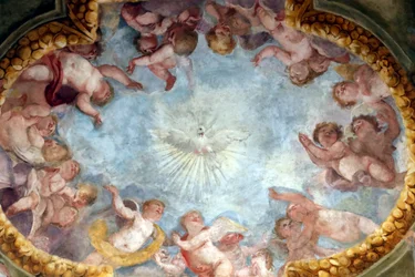 Heilige Geest en engelen. Fresco. Santa Maria delle Vigne basiliek. Genua. Italië.