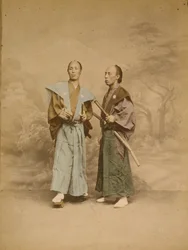Twee Japanse mannen, mogelijk samurai, ca. 1877